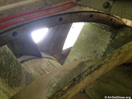 Vue à travers le diffuseur de flux du Naviplane N102-C-2